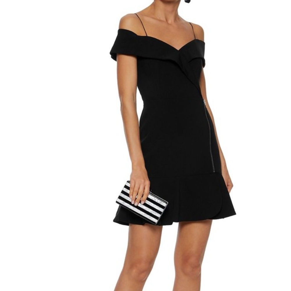 ALICE+OLIVIA
Cold shoulder zip embelish mini dress